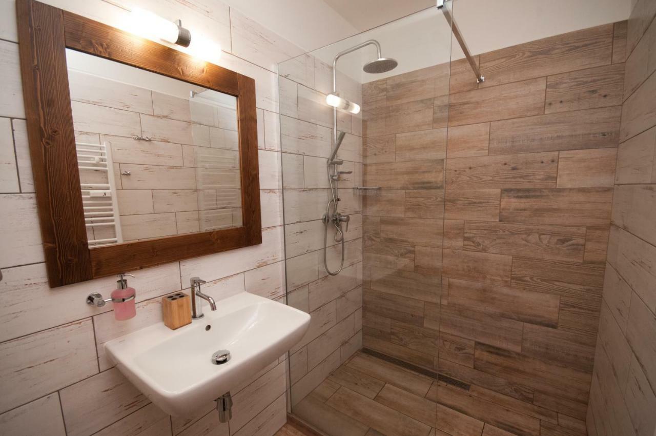 Apartmany Biela Put - Jasna Nr. 8 デマノブスカ・ドリーナ エクステリア 写真